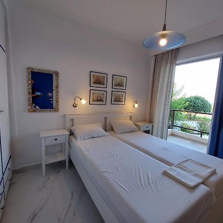 Kariani Beach Apartment Екстер'єр фото