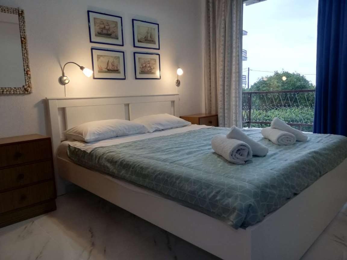 Kariani Beach Apartment Екстер'єр фото
