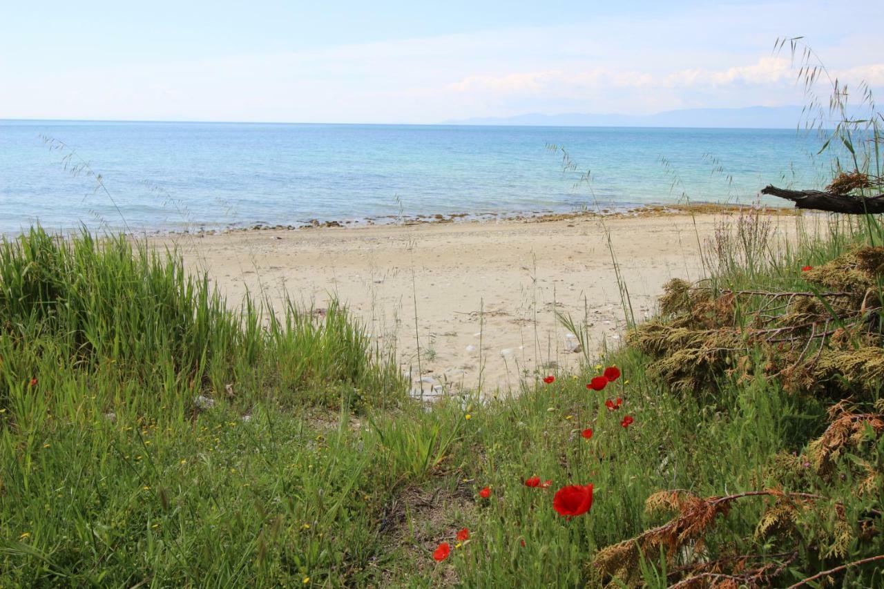 Kariani Beach Apartment Екстер'єр фото